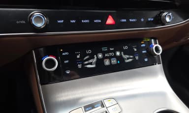 GV70