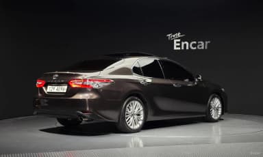 Camry (XV70)