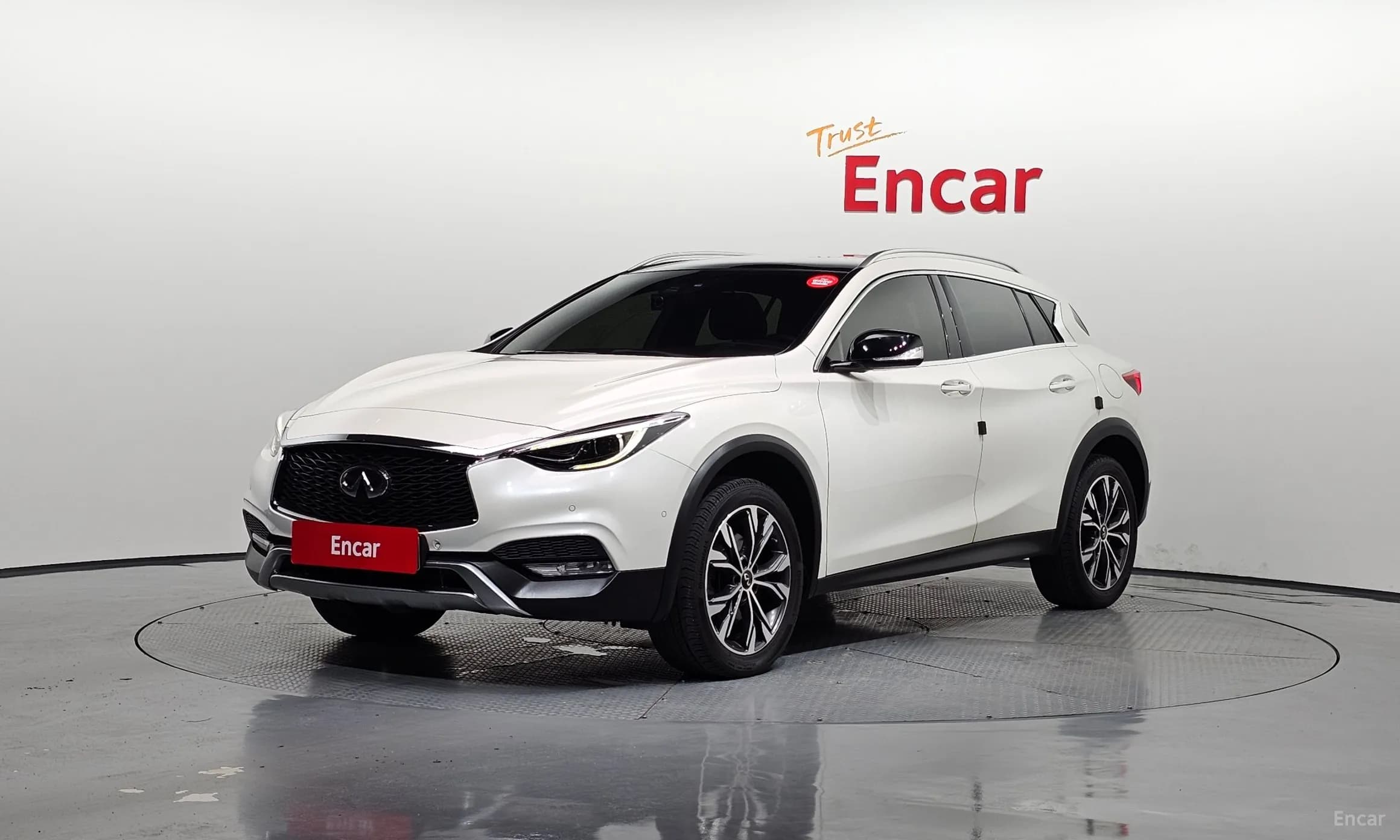 QX30