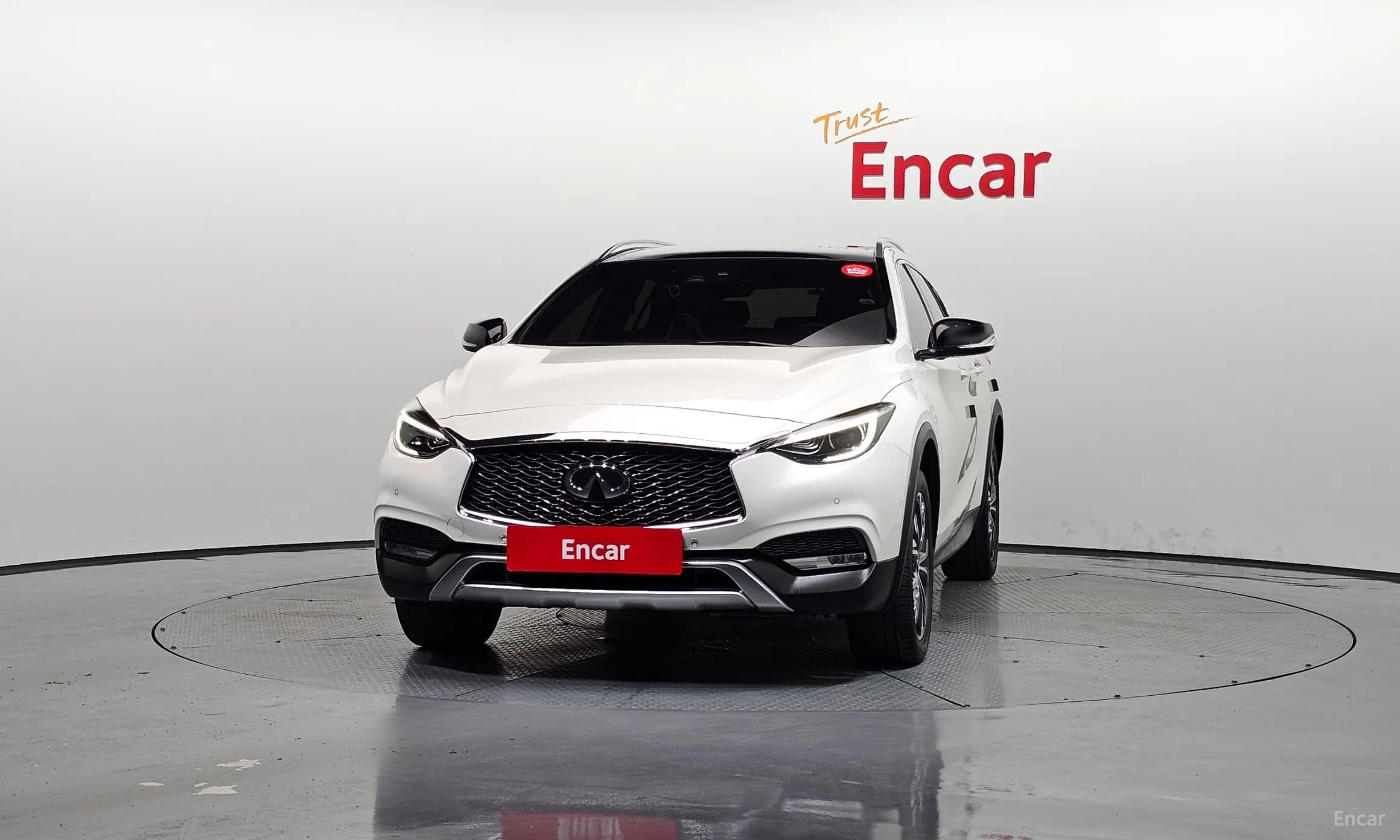 QX30