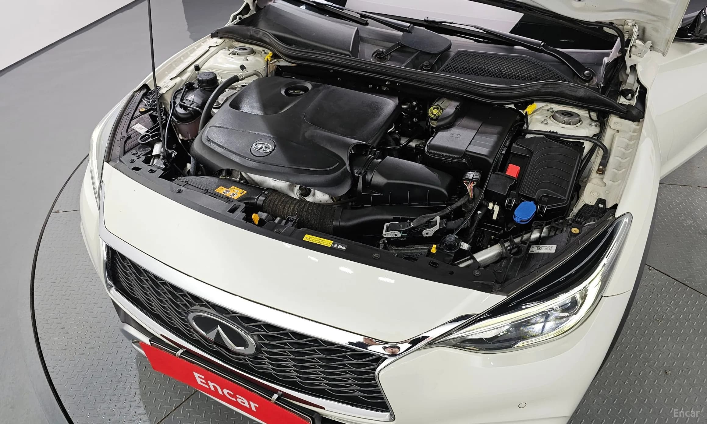 QX30