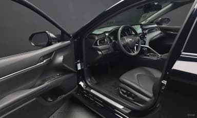 Camry (XV70)