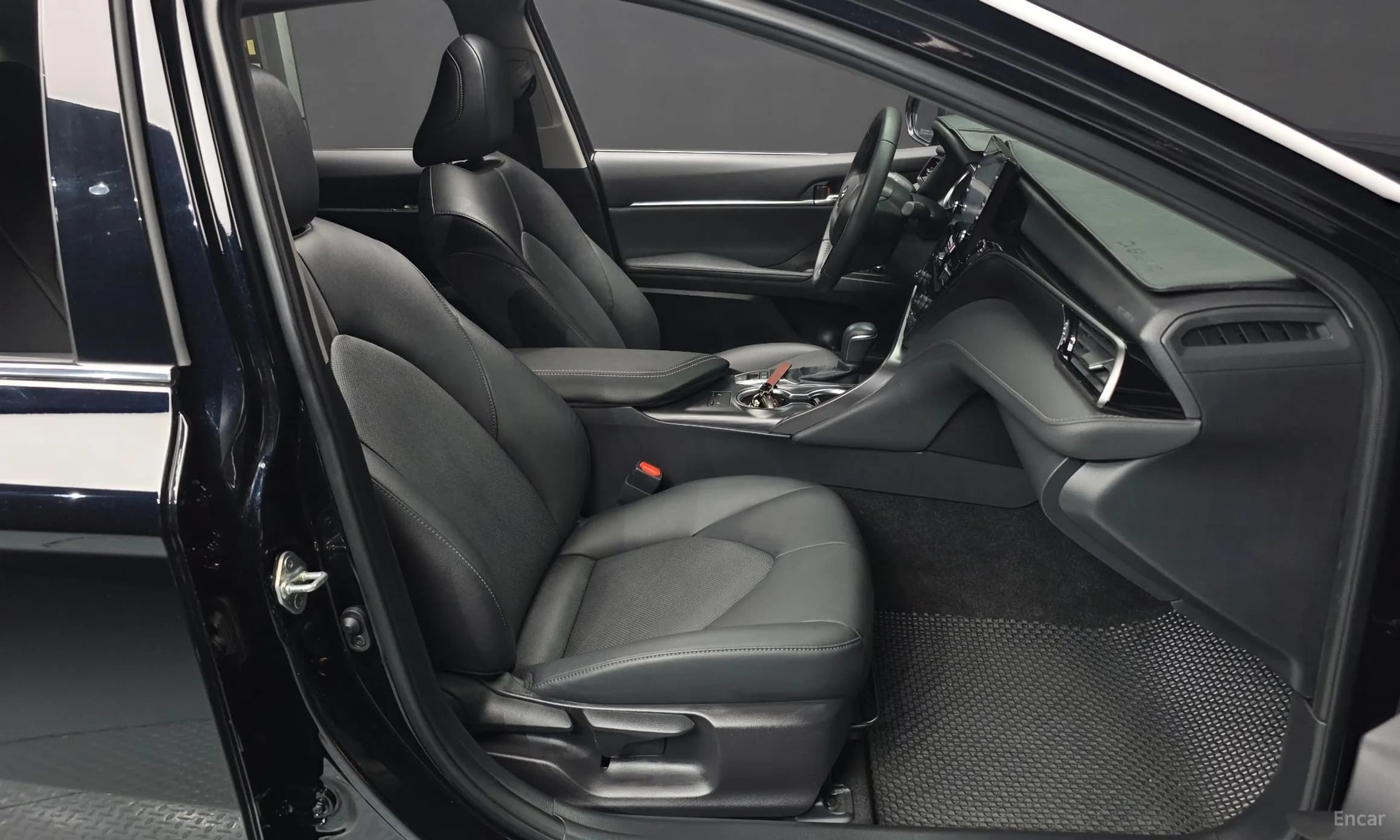 Camry (XV70)
