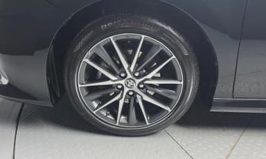 Camry (XV70)