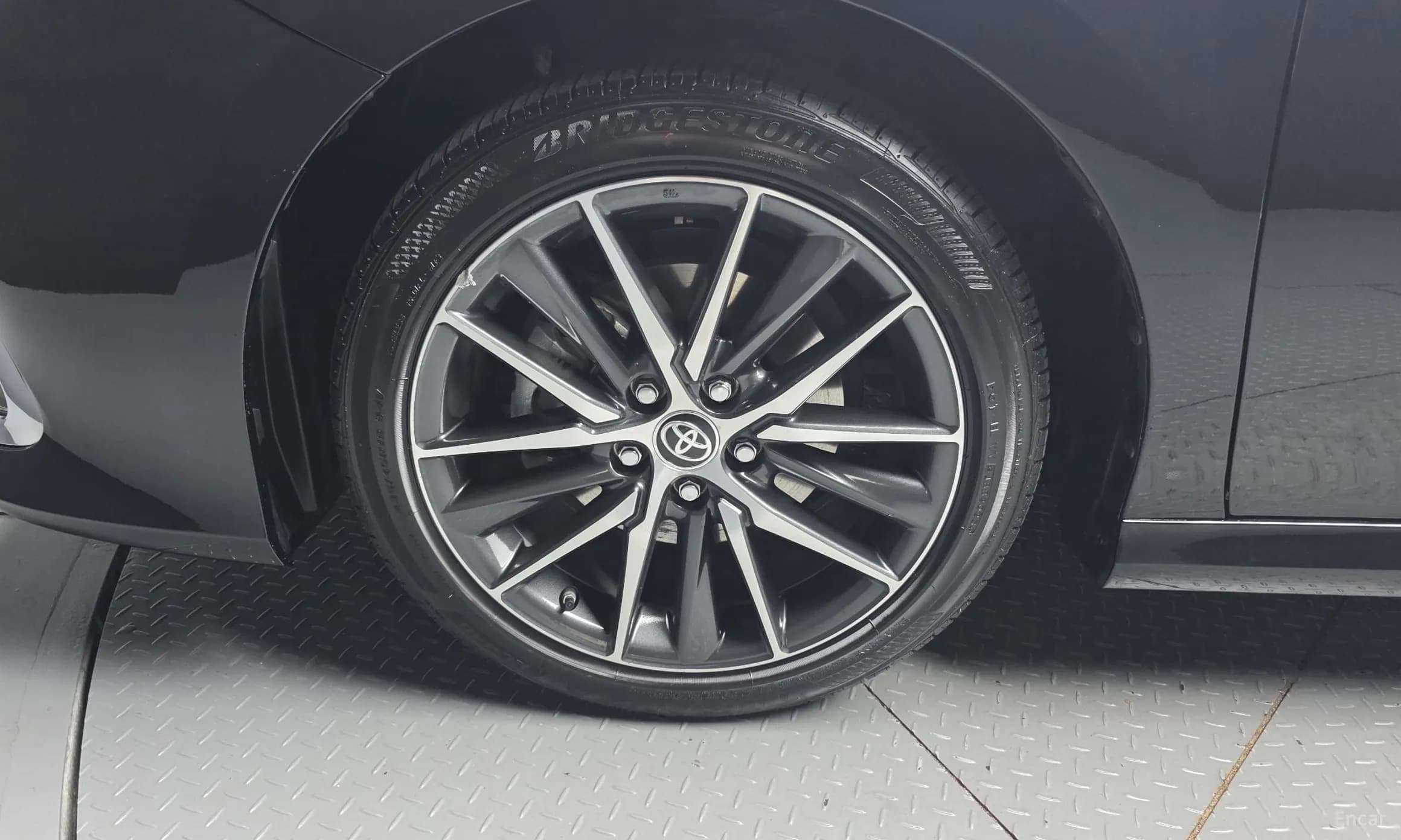 Camry (XV70)