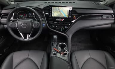 Camry (XV70)