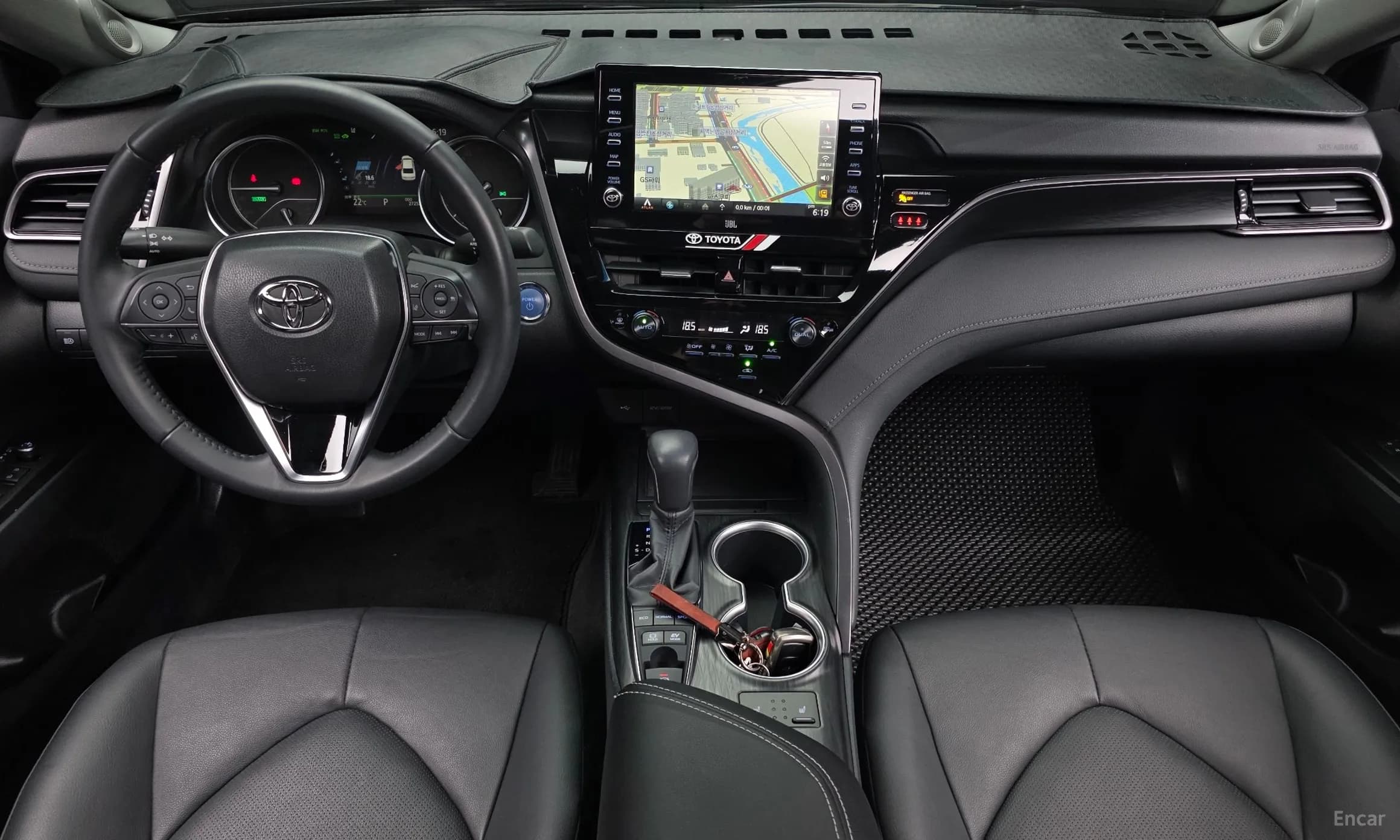 Camry (XV70)