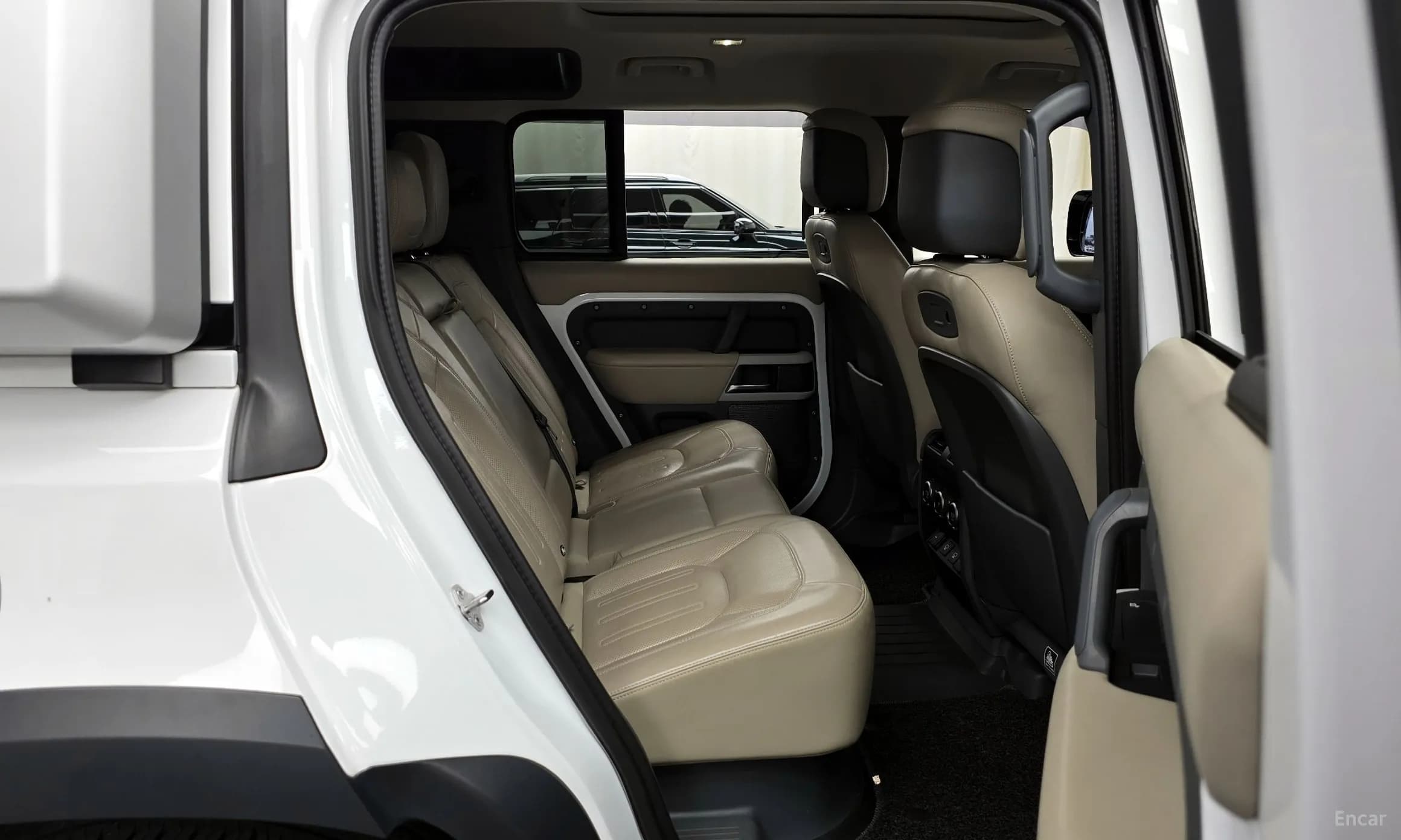 Defender (L663)