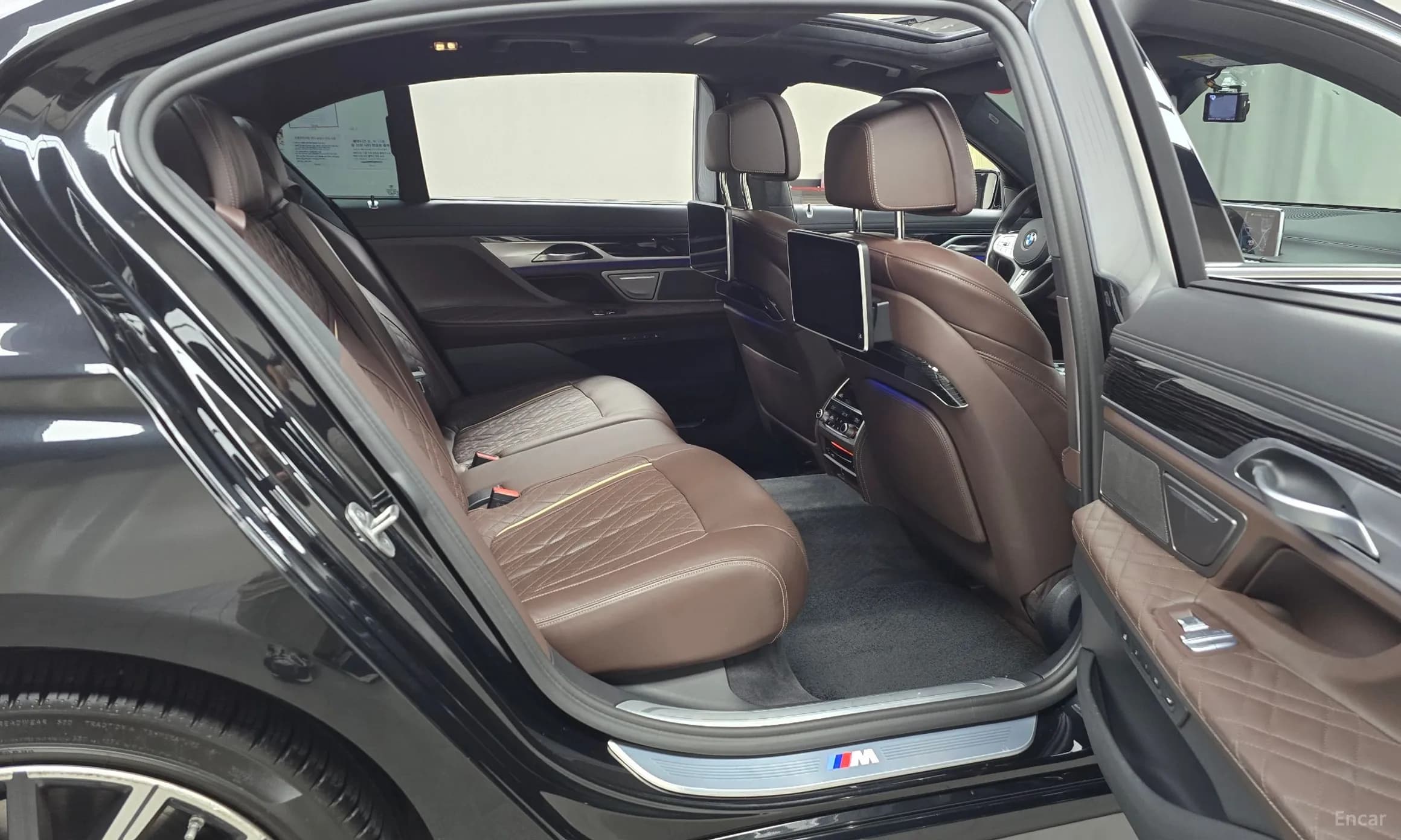 7 Series (G11)