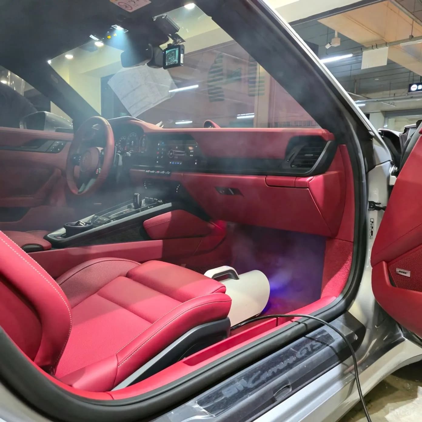 911 (992)