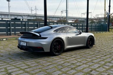 911 (992)