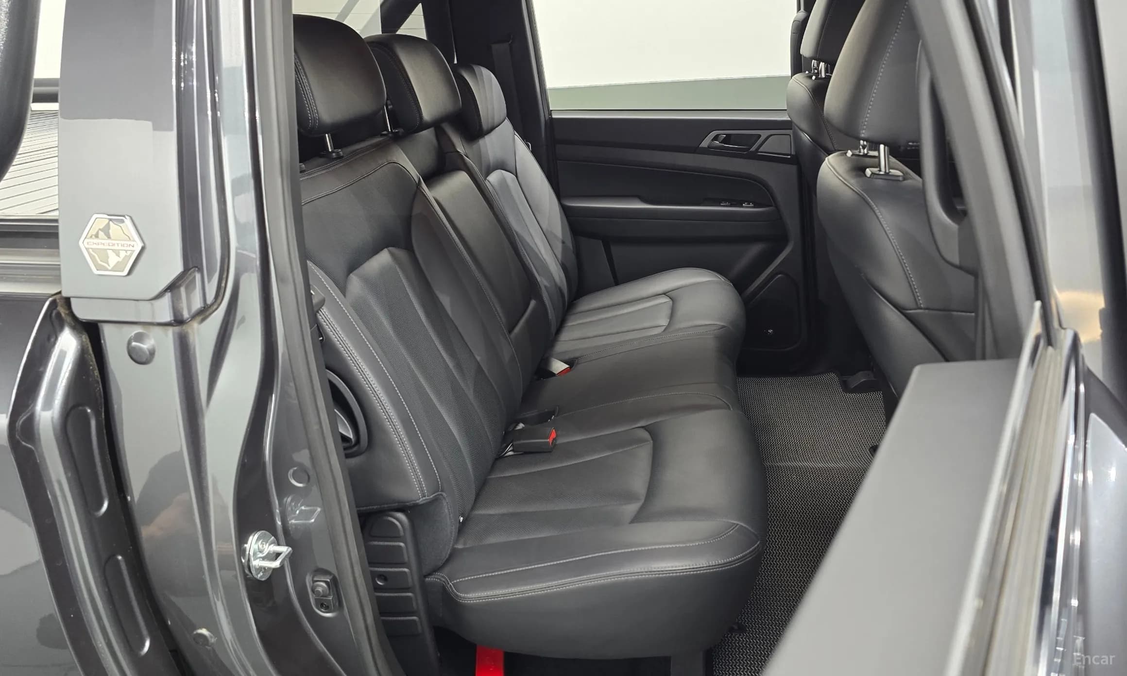Rexton Sports Khan
