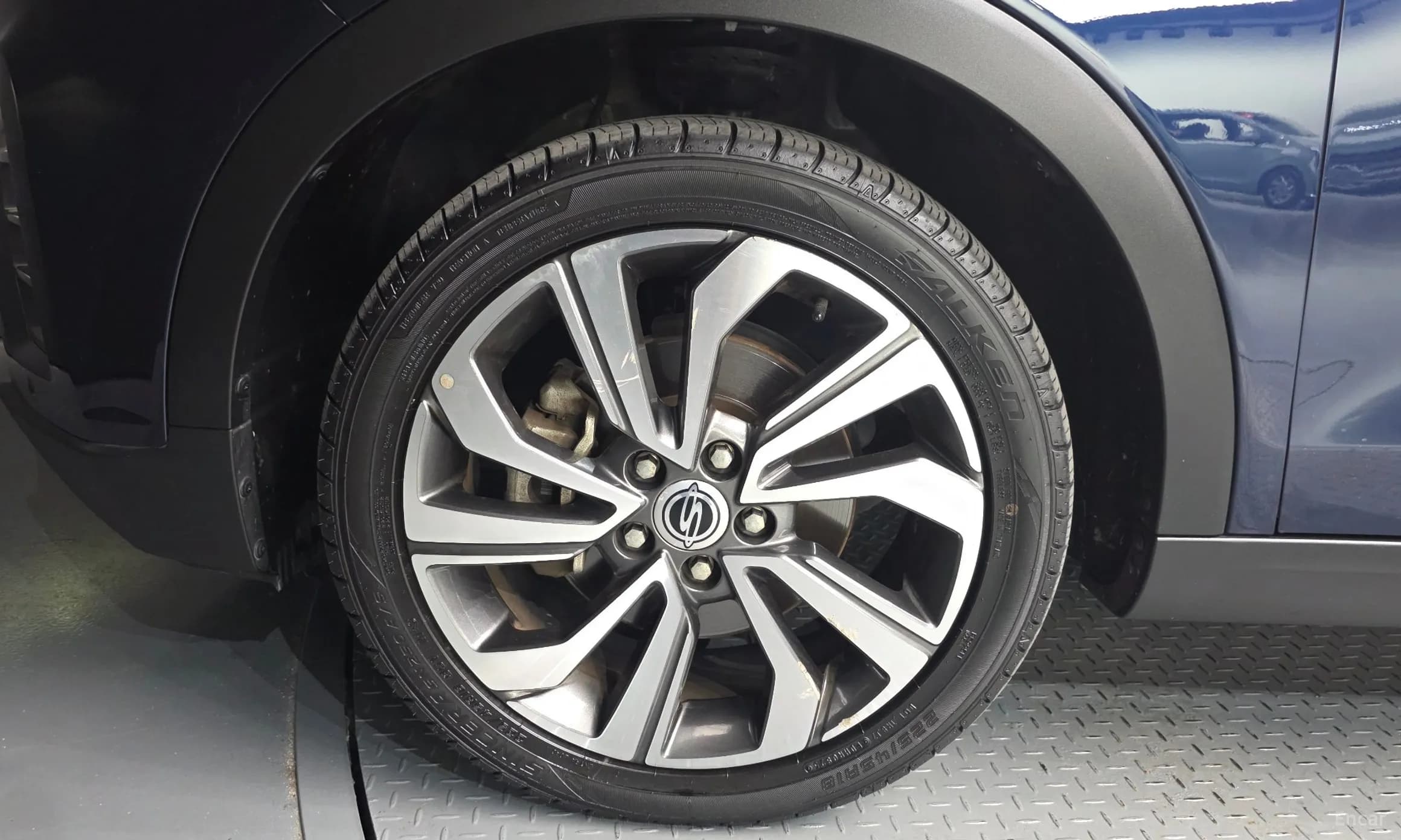 Berry New Tivoli