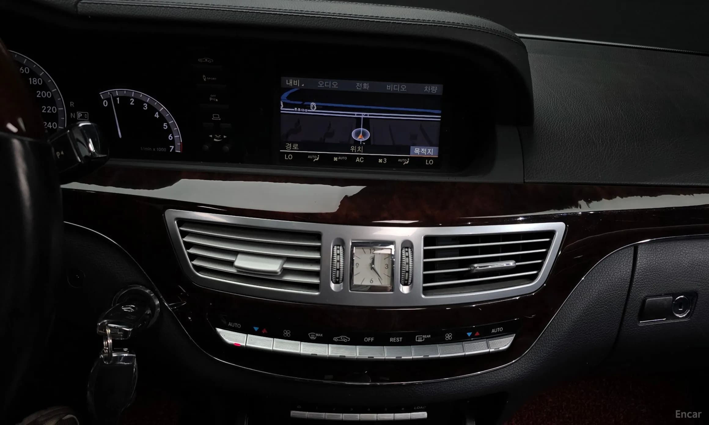 S-Class W221