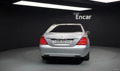 S-Class W221