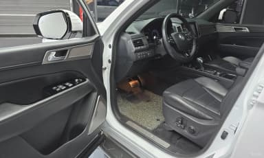 G4 Rexton