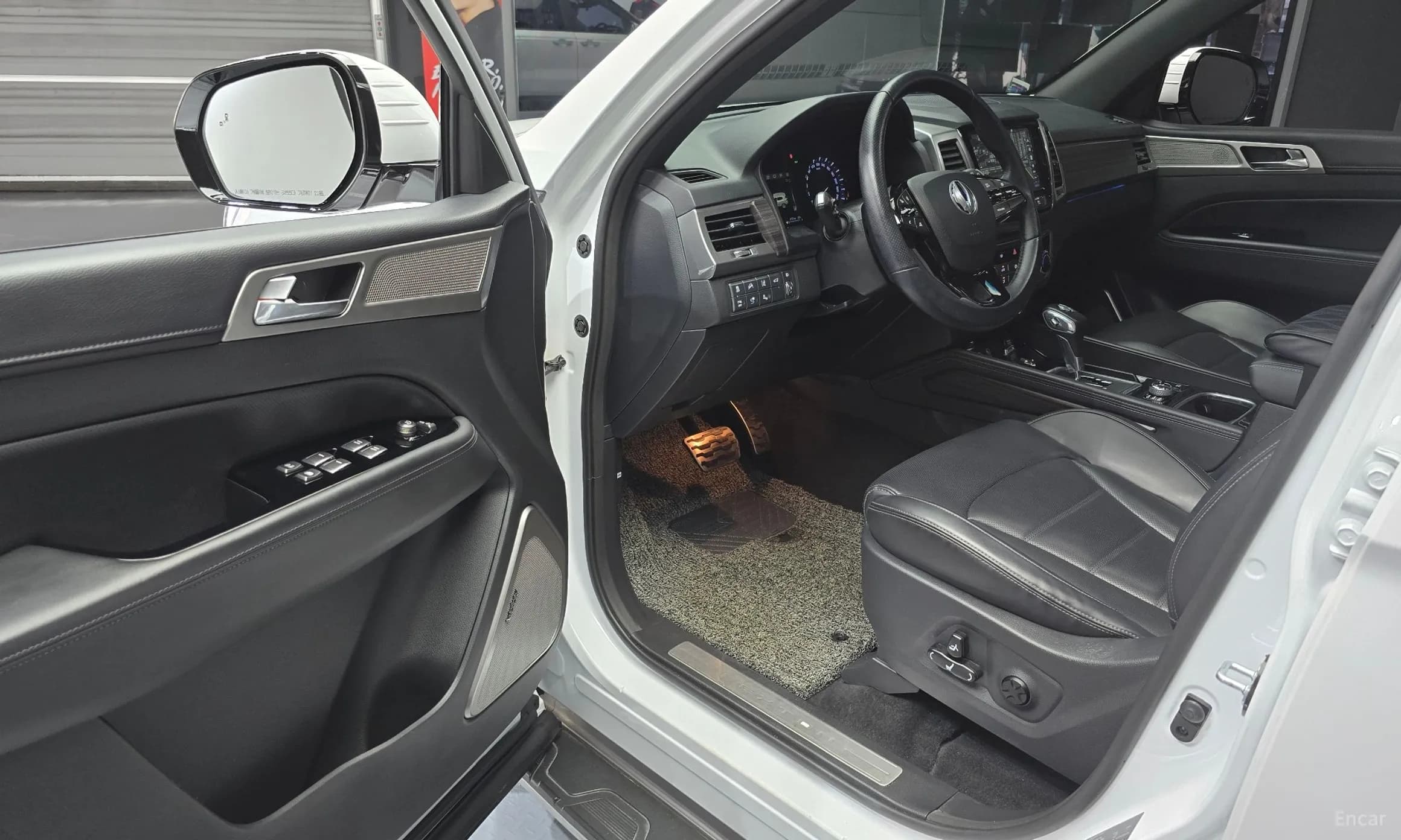 G4 Rexton