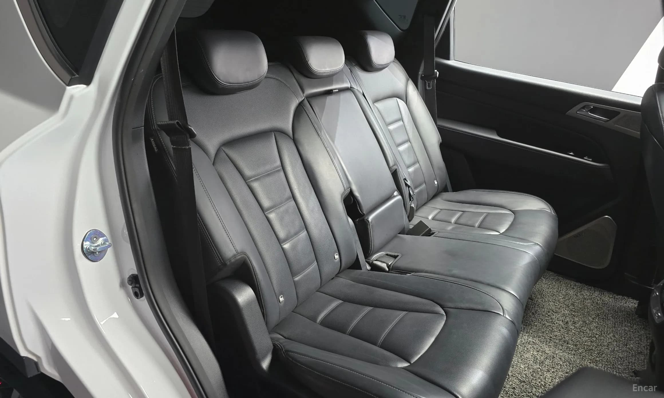 G4 Rexton