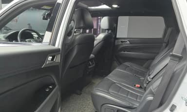 G4 Rexton