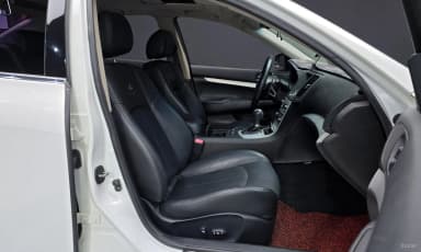 G37