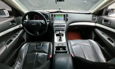 G37