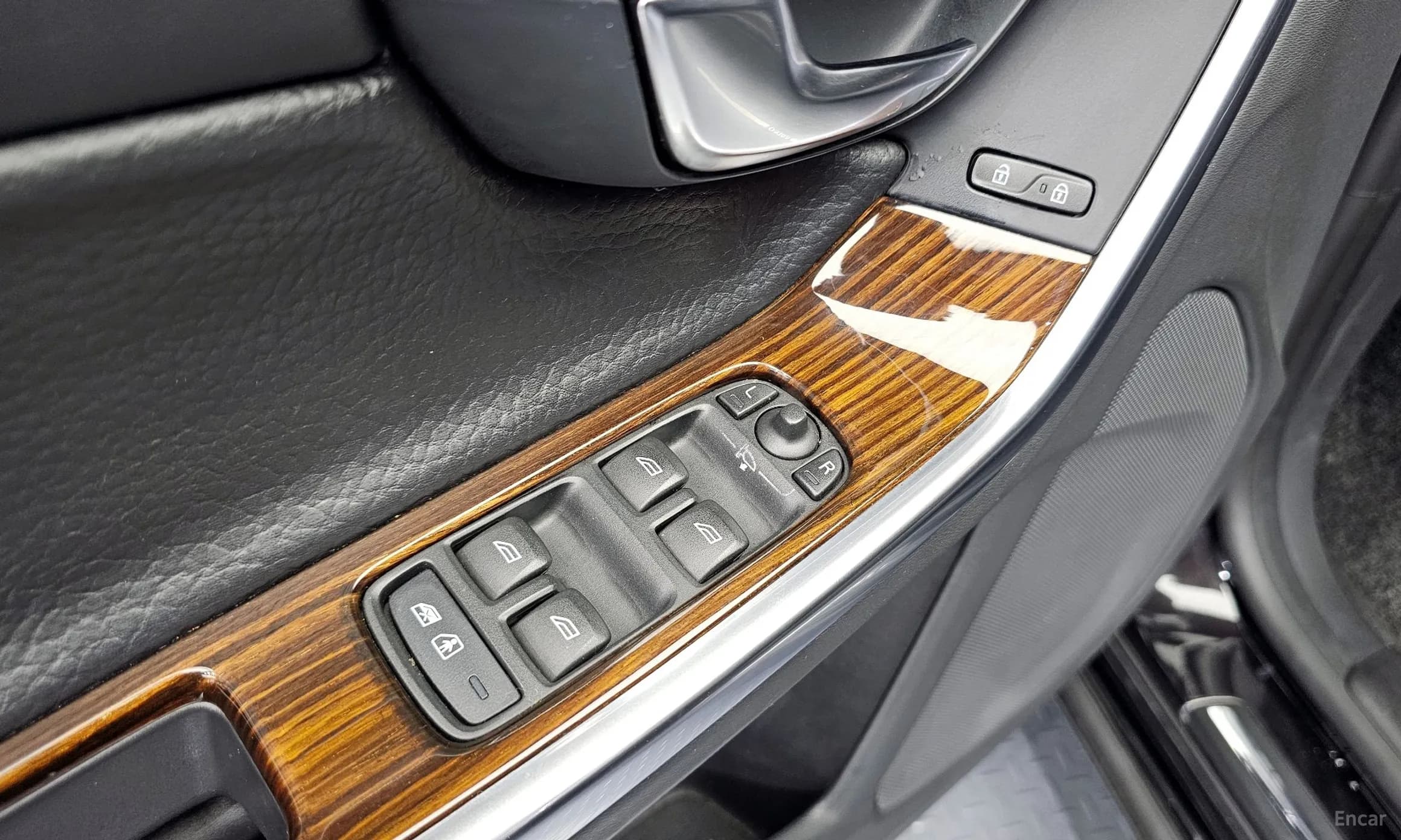 S60