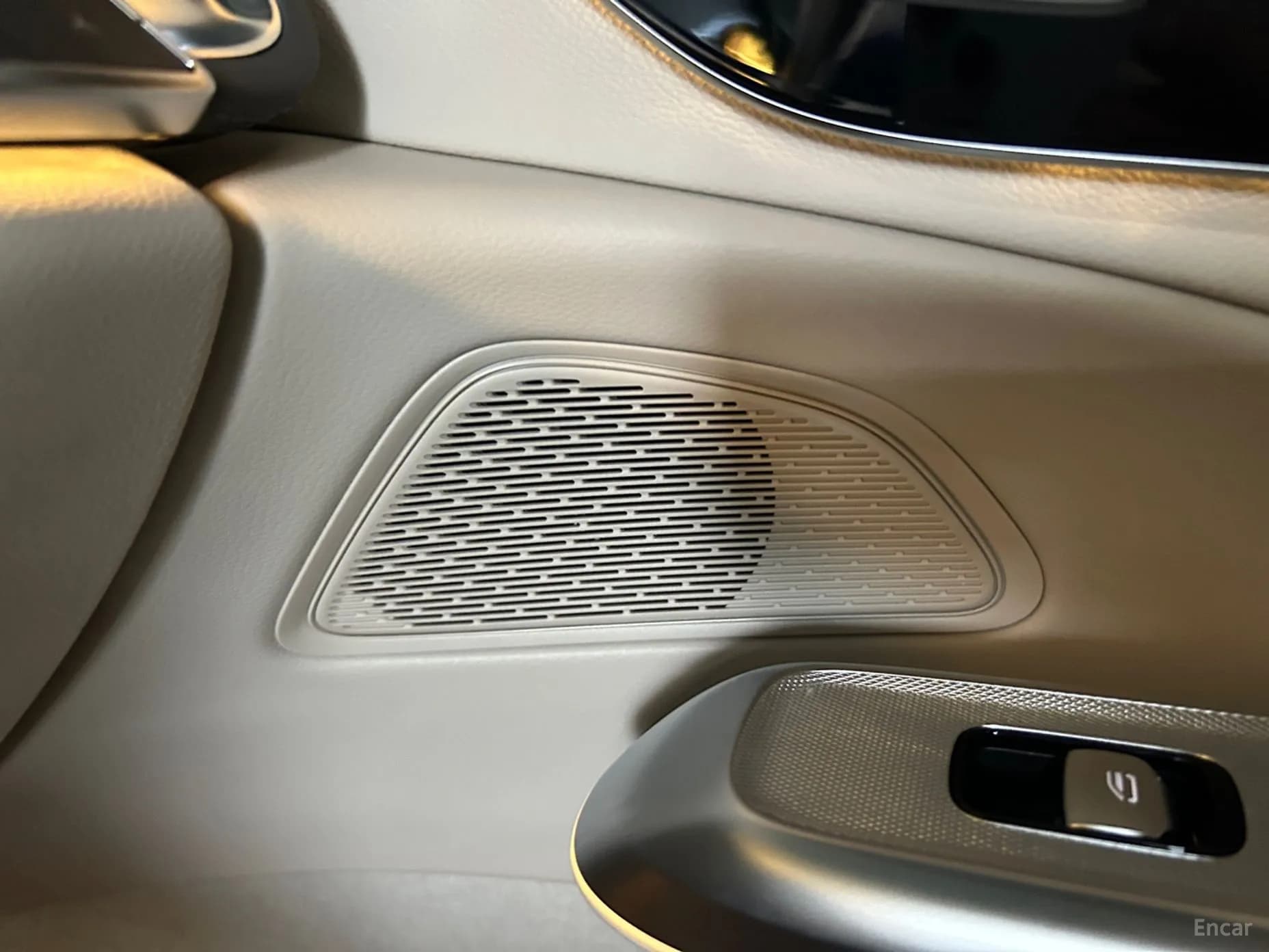 E-Class W214