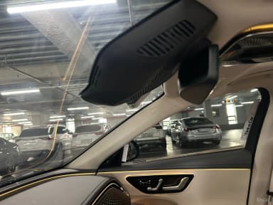 E-Class W214