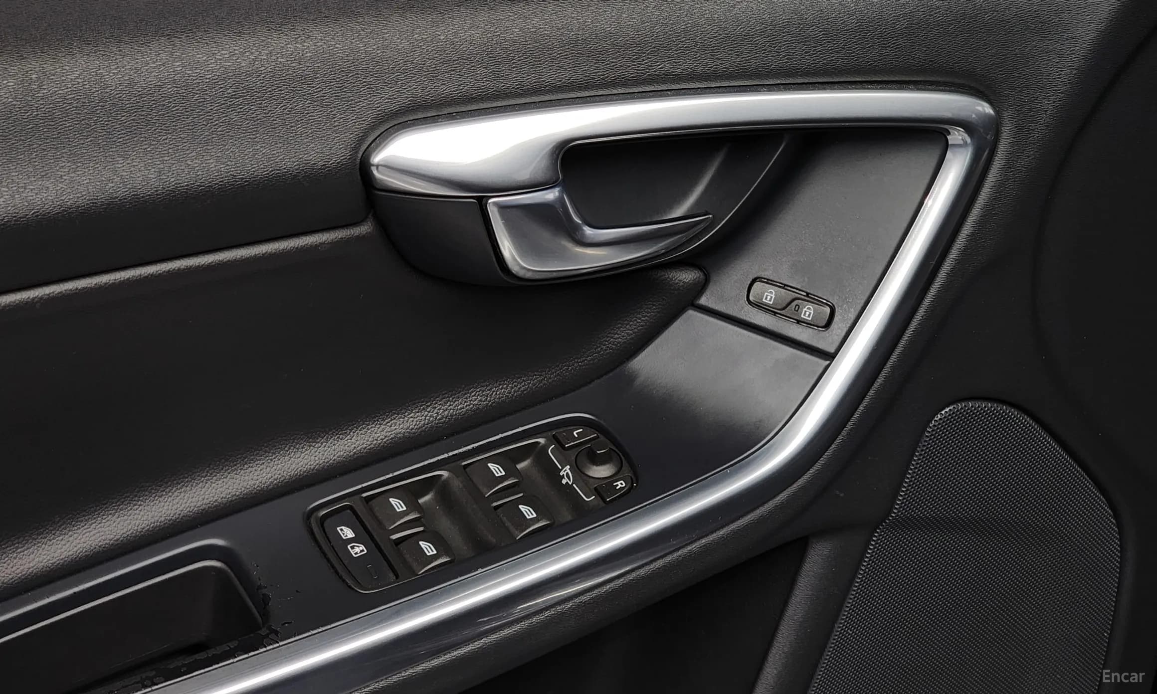 S60