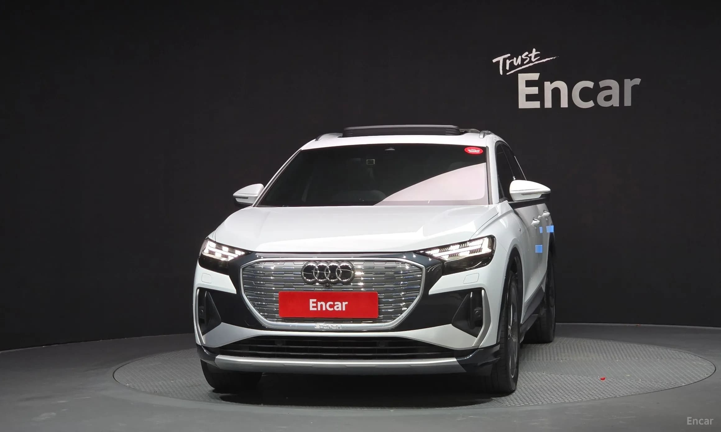 Q4 e-tron (F4)