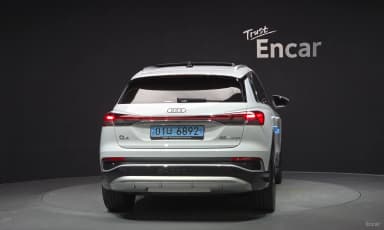 Q4 e-tron (F4)