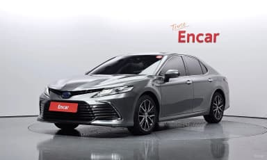 Camry (XV70)