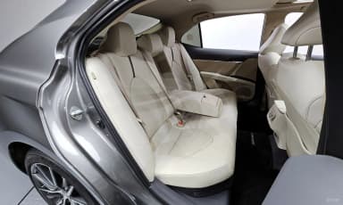 Camry (XV70)