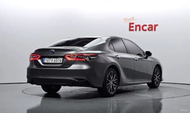 Camry (XV70)