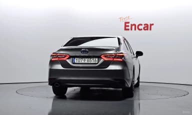 Camry (XV70)