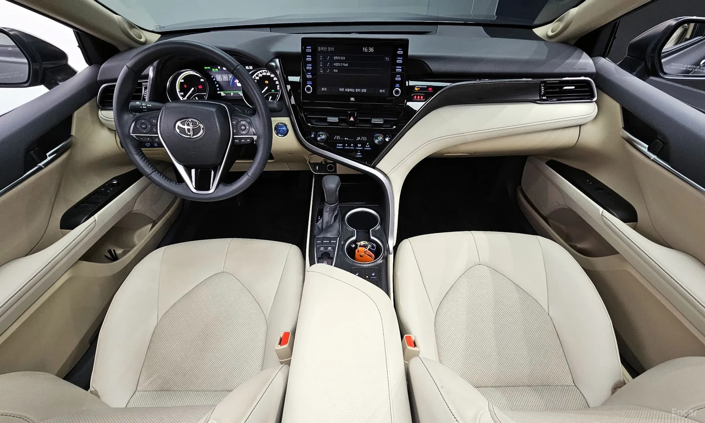 Camry (XV70)