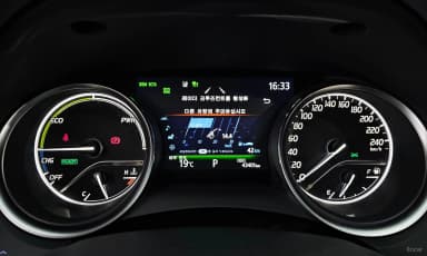 Camry (XV70)