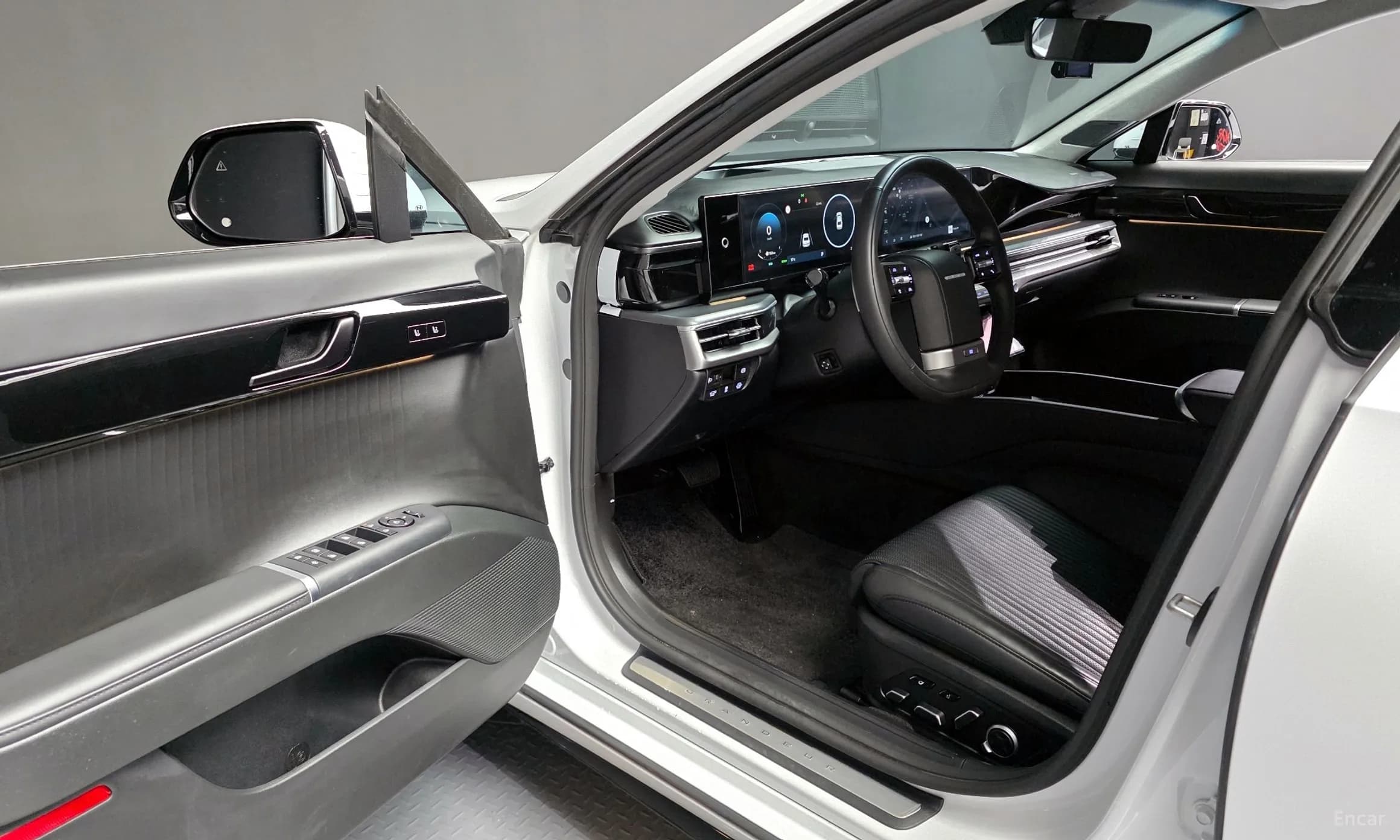 Grandeur Hybrid (GN7)