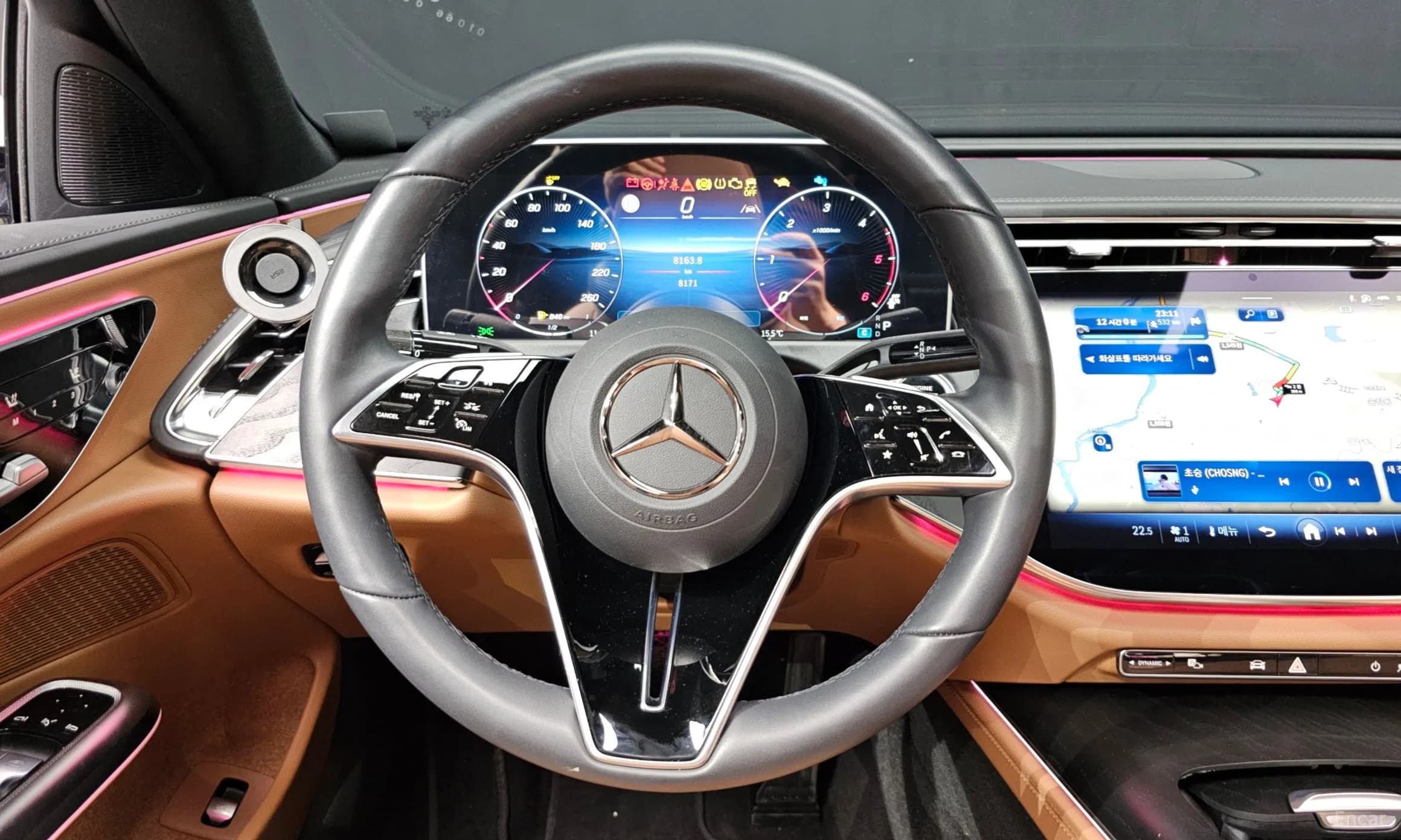 E-Class W214