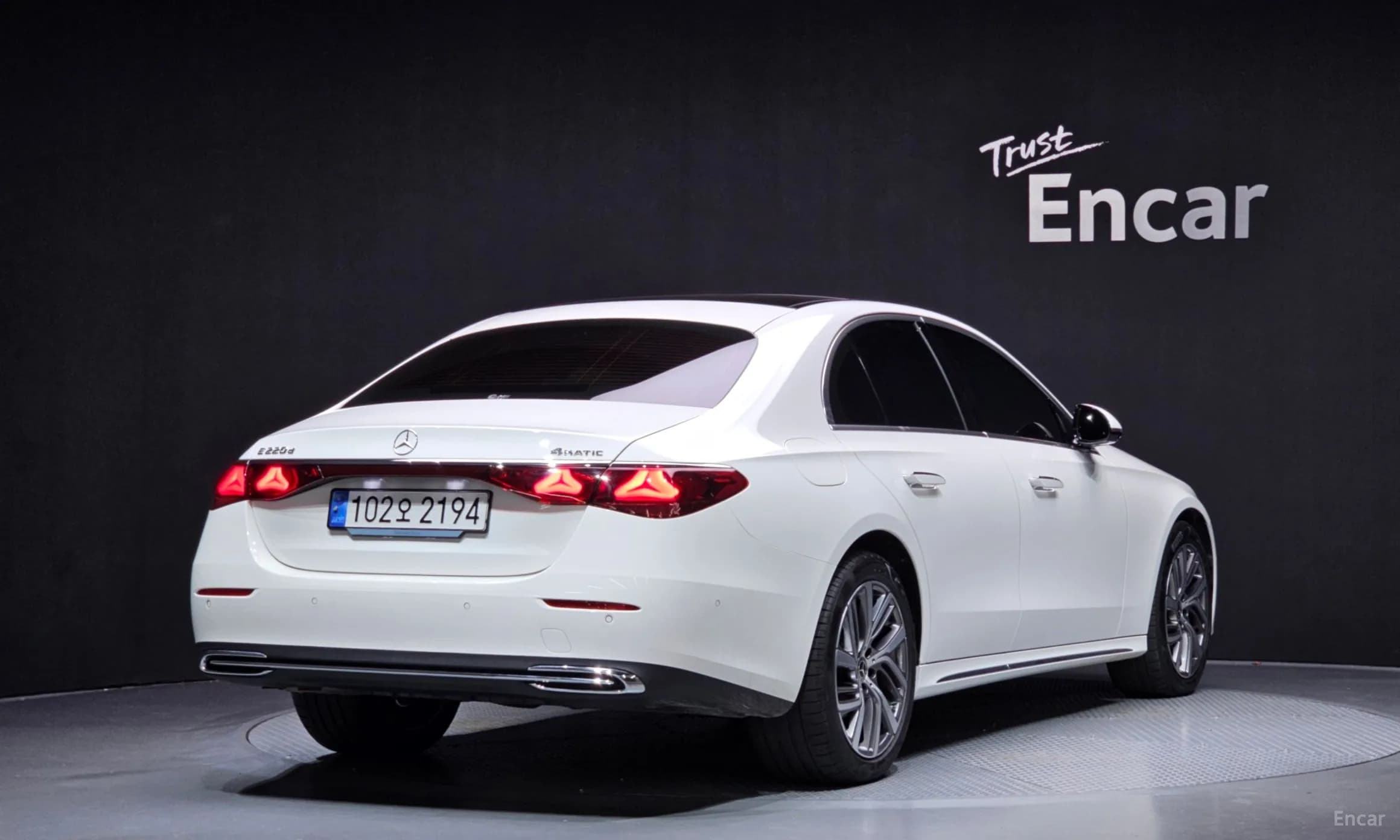 E-Class W214