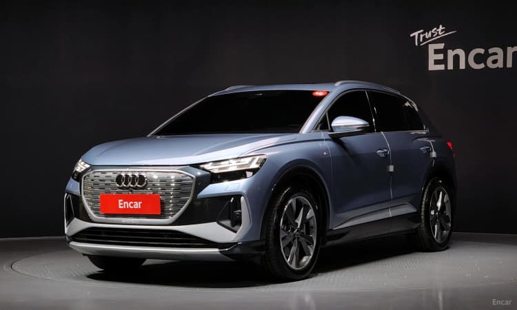 Q4 e-tron (F4)