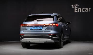 Q4 e-tron (F4)