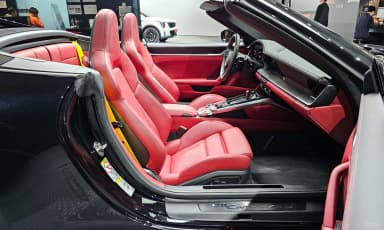 911 (992)