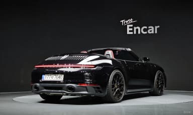 911 (992)