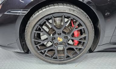 911 (992)