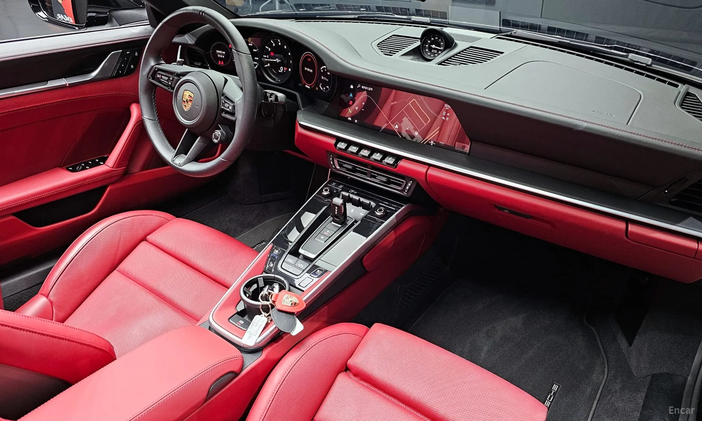 911 (992)