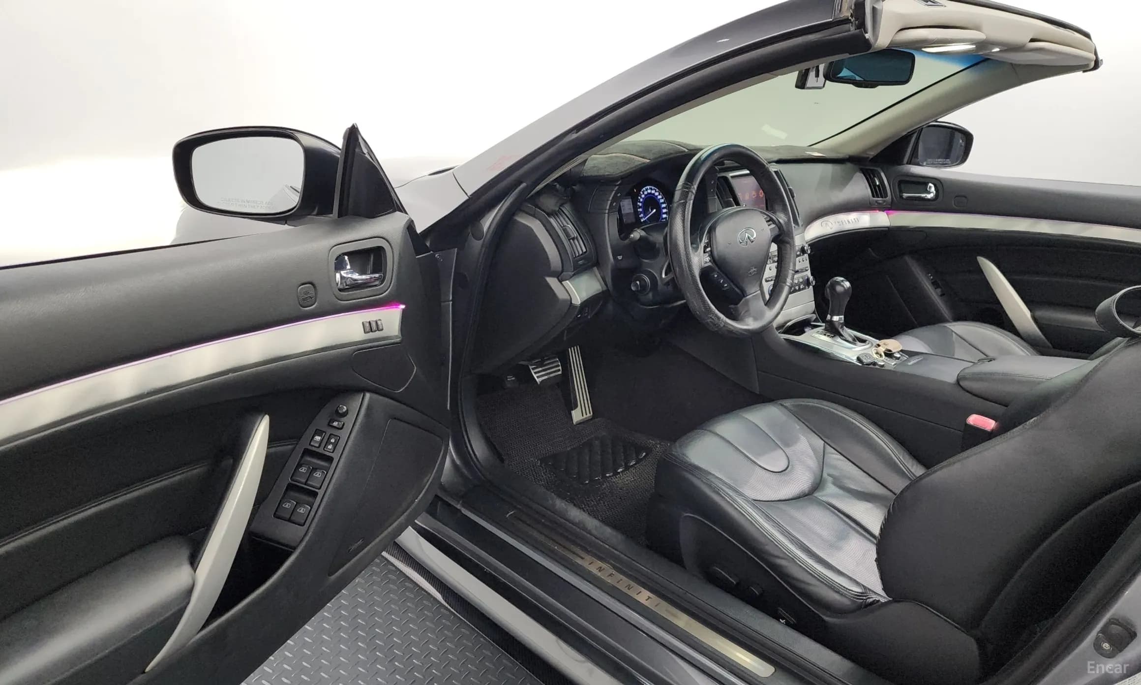 G37