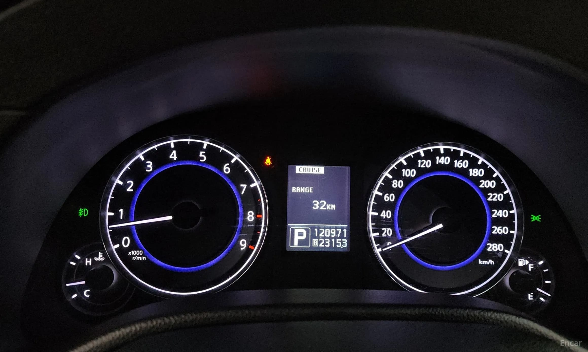 G37