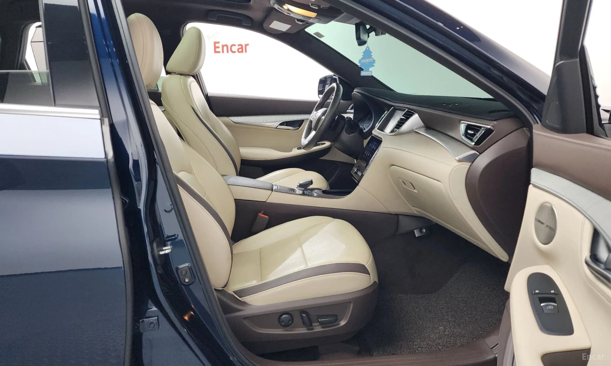 QX50 (P71A)