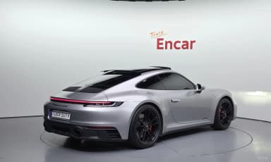 911 (992)